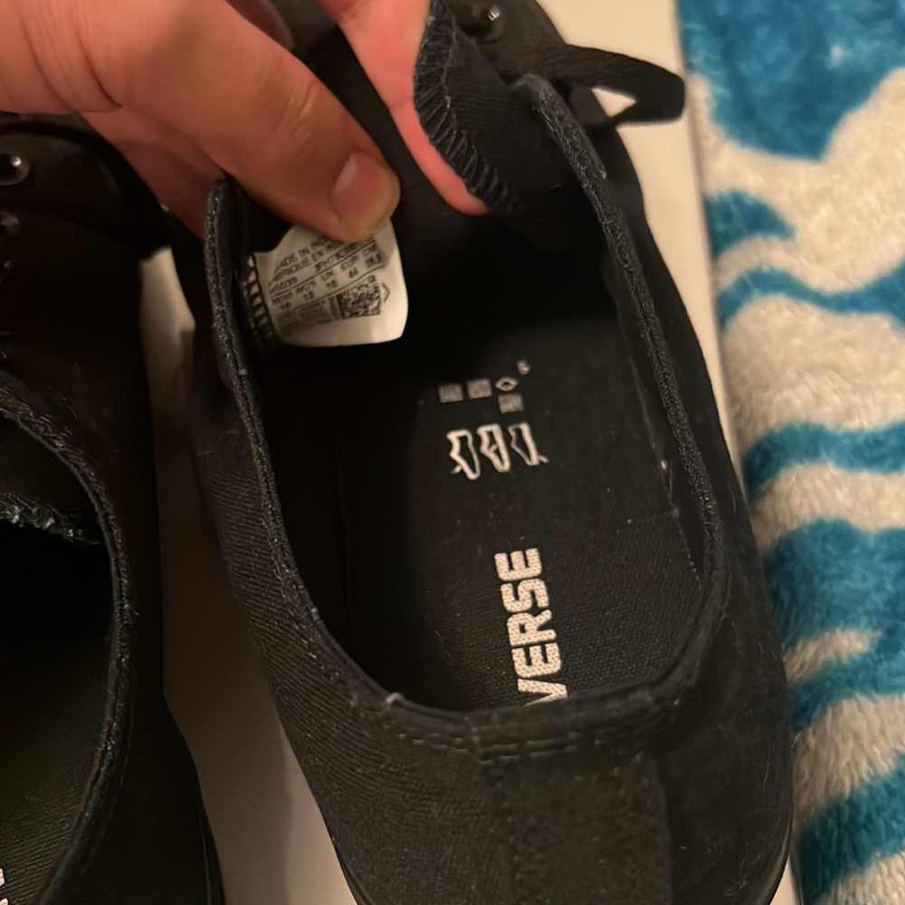 Converse - Picture 8 of 9